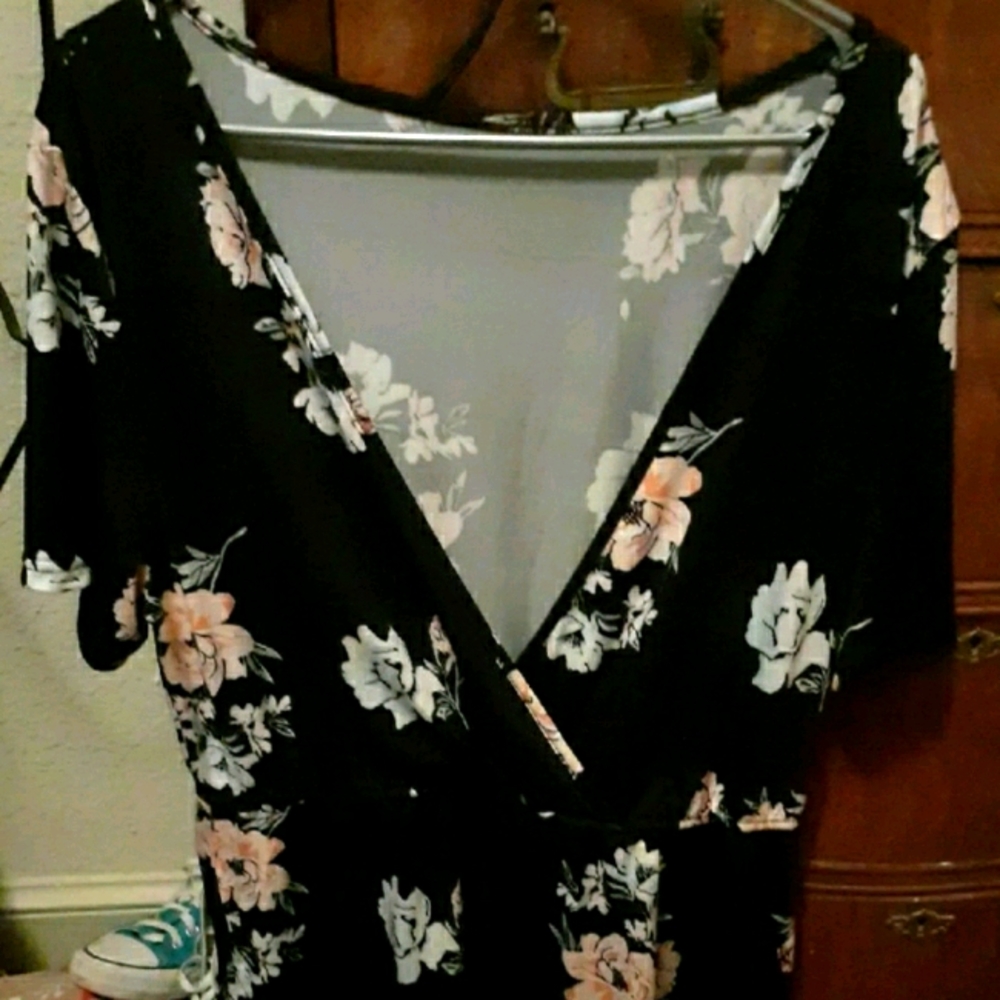 Floral romper - Picture 2 of 4